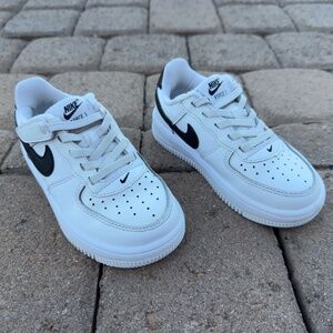 Toddler Nike Air Force 1 Low EasyOn Sneaker